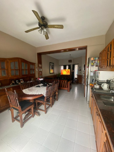 Triplex En Venta En Piñeyro