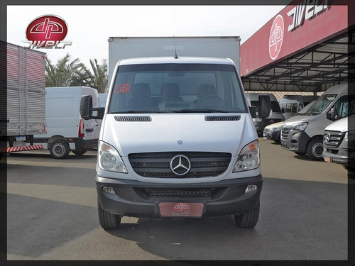 Imagem 3 de 20 de Mercedes Sprinter Street Com Baú Usada 2016