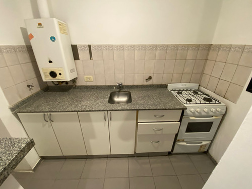 Alquilo Departamento De Un Dormitorio Frente Con Balcon En Nueva Cordoba