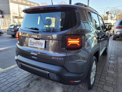 Imagen 13 de 15 de Jeep Renegade Sport At 1.8l Automatico 2023 0km Nuevo