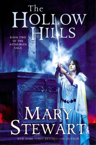 The Hollow Hills, De Mary Stewart. Editorial Harpercollins Publishers Inc, Tapa Blanda En Inglés