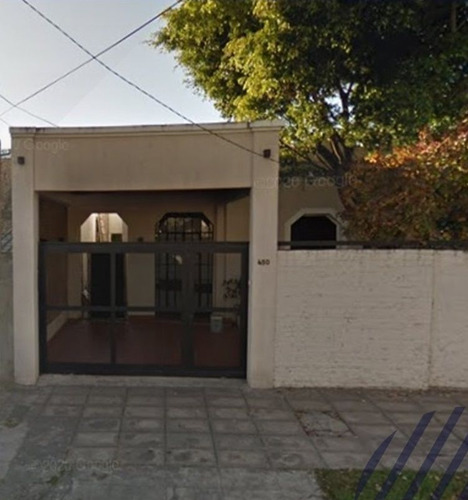 Oportunidad Casa Reciclada A Nueva 4 Ambientes Con Cochera