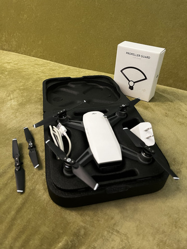 Dji Spark Blanco (batería Bloqueada, Sí Enciende) Blanco (Usado)
