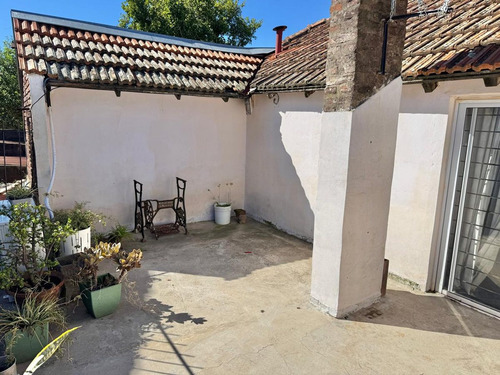 Venta Casa 4 Amb Con Jardin Al Frente Martinez
