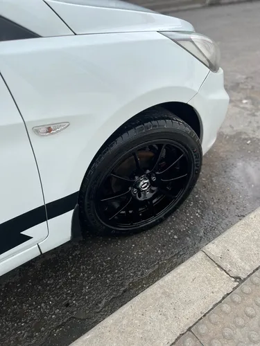 Hyundai Accent 1.6l 4 p