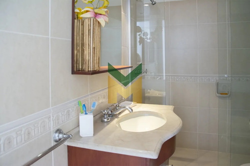 Vende Y Alquila Apartamento De 2 Dormitorios En Peninsula, Punta Del Este