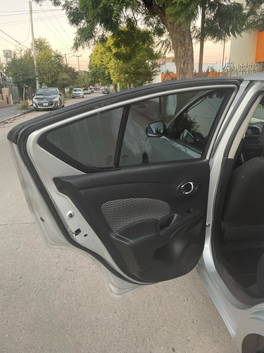 Nissan Versa 1.6 Sense