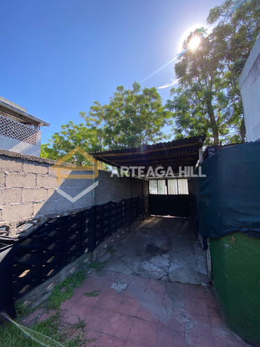 Venta | Inmensa Casa De 2 Plantas Con 3 Dormitorios, 2 Baños, Jardín, Fondo Con Barbacoa Y Cochera