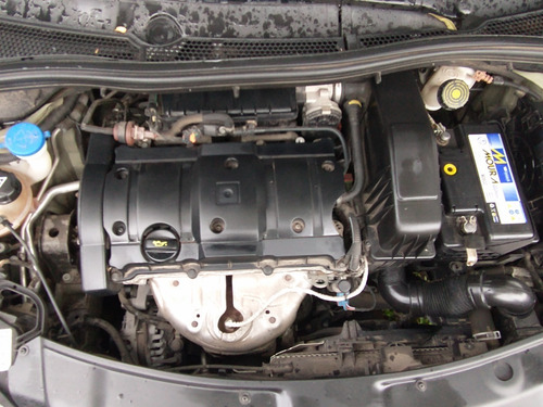 Peugeot 208 Feline 1.6 16v Negro
