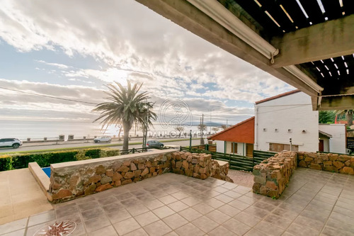 Frente Al Mar!
