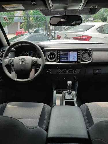 Imagen 11 de 15 de Toyota Tacoma Blindada