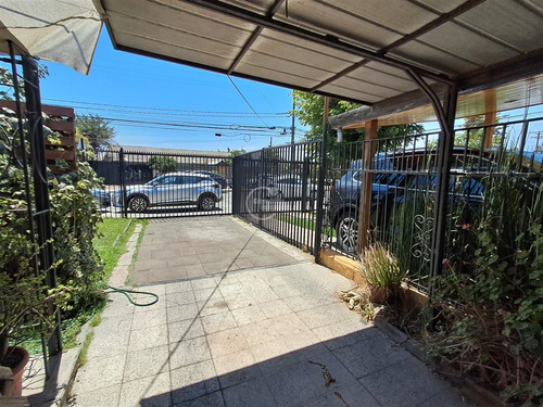 Casa En Venta 4 Dorm. 3 B En Macul (a 1 Cuadra De Vic. Mac)