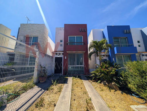 Casa En Venta En Banus Residencial Santa Cruz De Las Flores