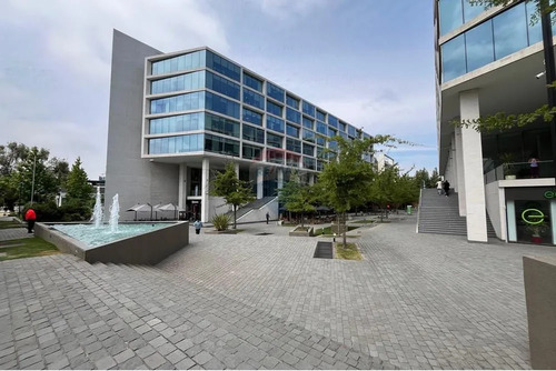 Local Comercial En Av. La Dehesa - Primer Piso