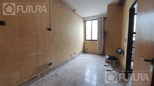 Imagen 12 de 29 de Gran Local En Venta Con Potencial Institucional O De Viviendas