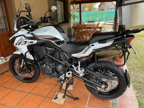 Imagen 5 de 17 de Benelli Trk 502x