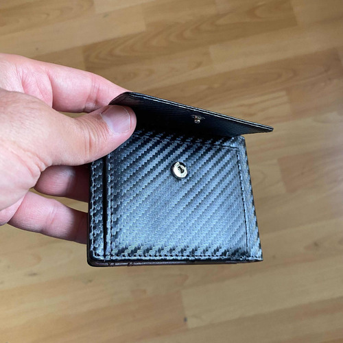 Imagen 5 de 7 de Billetera Tarjetero Simil Fibra De Carbono Interior Marron