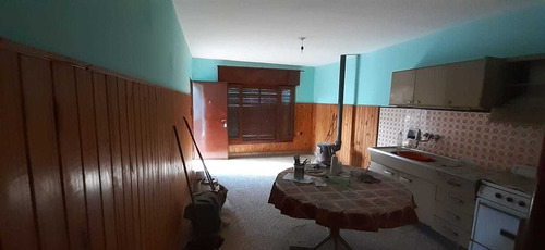 Gusberti Propiedades Vende: Chalet En La Localidad B. Massé