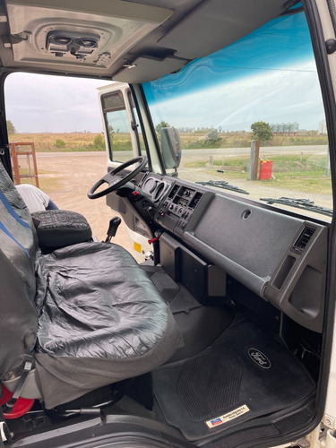 Ford Cargo 1722 2010