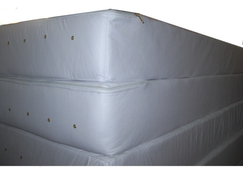 Imagen 2 de 2 de Colchón - Funda Ecocuero Impermeable 1 Plaza