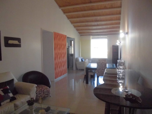 Imagen 5 de 13 de Bonito Apartamento De 95 Mts. Aprox. 3 Hab. Y 2 Baño.
