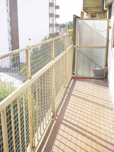Imagen 2 de 9 de Departamento 2amb Al Frente Con Balcon A 1 Cuadra De La Estacion.