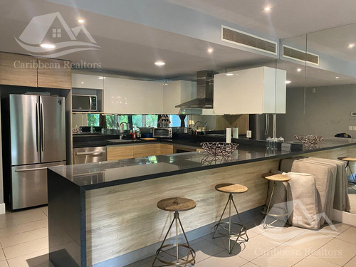 Departamento En Venta En Vaivén Del Mar, Playacar Fase 2