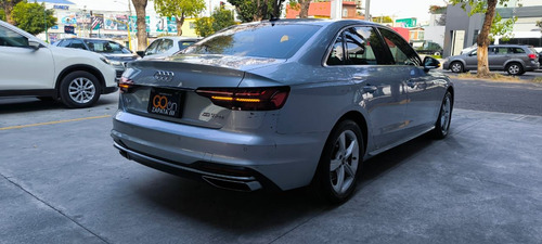 Audi A4 2.0 Select At