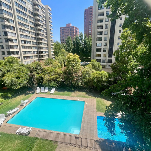 Departamento En Venta De 3 Dorm. 2 Baños En Las Condes