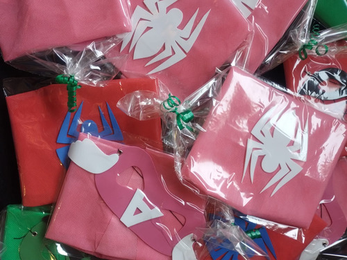 Capa En Friselina Más Antifaz En Goma Eva Capitana Marvel Variado Infantil