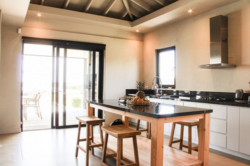 Elegante Casa En Venta Pueblo Mio Chacras De Manantiales (ref: Bpv-8758)