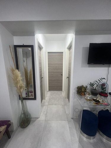 Hermoso Apartamento En Urb. Lomas Del Ávila.