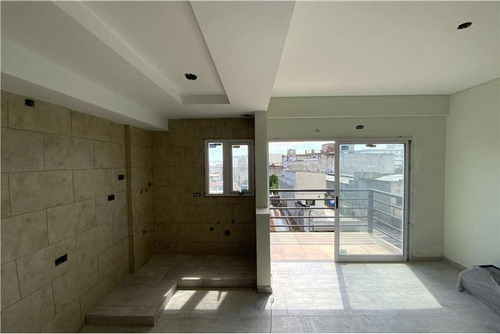 Departamento 2 Ambientes C/balcón Y Amenities. 2º Piso