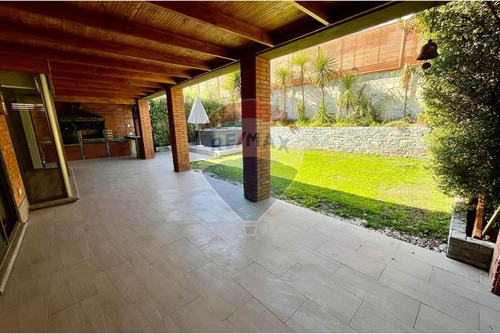 Venta Casa Condominio Las Pircas - 4d-4b-3eyb