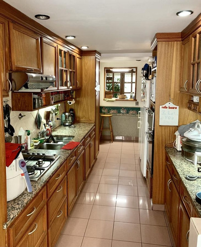 Imagen 9 de 12 de Venta 4 Dormitorios Cochera Y Baulera Paraná Y Arenales Plaza Vicente López