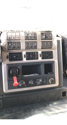 Imagem 10 de 15 de Iveco 440