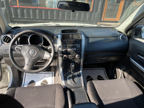 Suzuki Grand Nomade Grand Nomade GLX 4X2 AT 2.0
