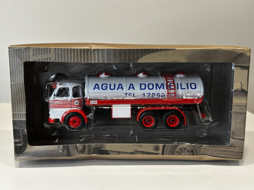 Camión Modelo Pegaso Comet 1065 Agua A Domicilio 1967 1/43