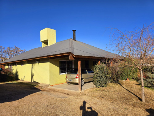 Venta: Casa - 2 Dormitorios 2 Baños - Patio Pileta - Ideal Fin De Semana - Villa Carlos Paz