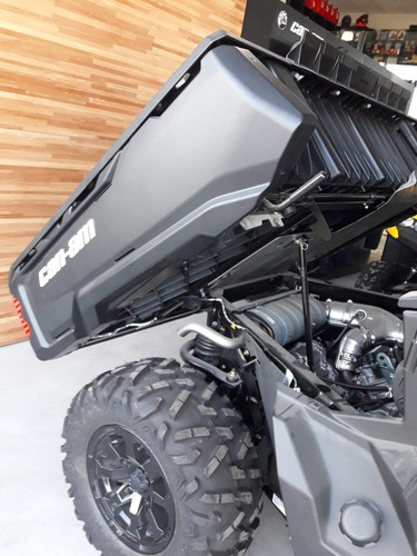 Imagen 13 de 15 de Can Am Defender Hd8 Dps Cabinado Unico En El Pais Motoswift