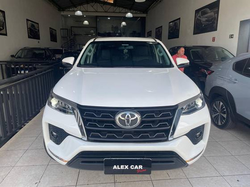 Toyota Hilux SW4 2.7 VVT-I FLEX SRV 7L 4X2 AUTOMÁTICO