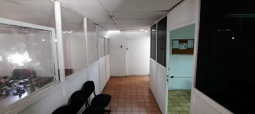 Imagen 6 de 24 de En Alquiler Amplio Y Comodo Galpon, Ubicado En La Av Intercomunal, Calle Cerrada.