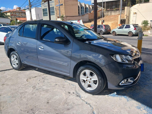 Renault Logan 1.6 16v Dynamique Sce 4p