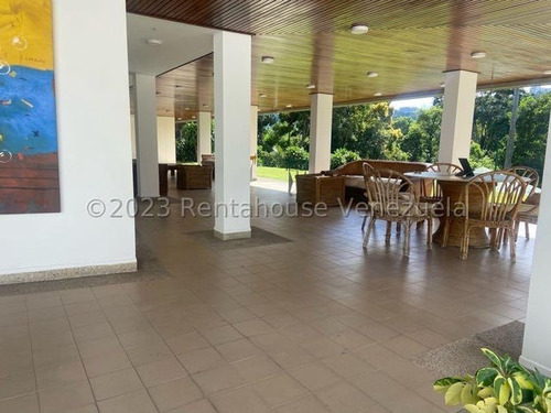Baja De Precio En Venta ¡espectacular Casa En Valle Arriba Con Acceso A Campos De Golf! Alfonso 25-7912