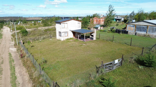 Hermosa Casa Ubicada En Villa Yacanto - A Terminar - Con Una Vista Impresionante A Las Sierras Grandes.