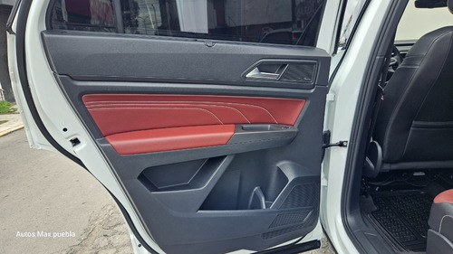Volkswagen Cross Sport 3.6 Fsi V6 R-Line Auto 4Wd