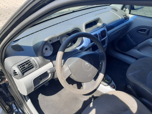 Renault Clio Sedan 2008 1.0 16v Authentique Hi-flex 4p