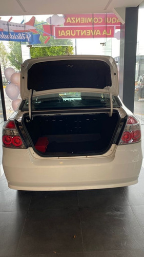 Imagen 7 de 11 de Chevrolet Aveo 2018 1.6 Ls Mt