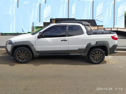 Fiat Strada Adventure 1.8 Flex Cab. Dupla 3 Portas