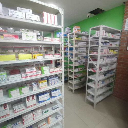 Venta De Farmacia ( Fondo De Comercio ) Av. Bolívar Sur Las Ferias 
